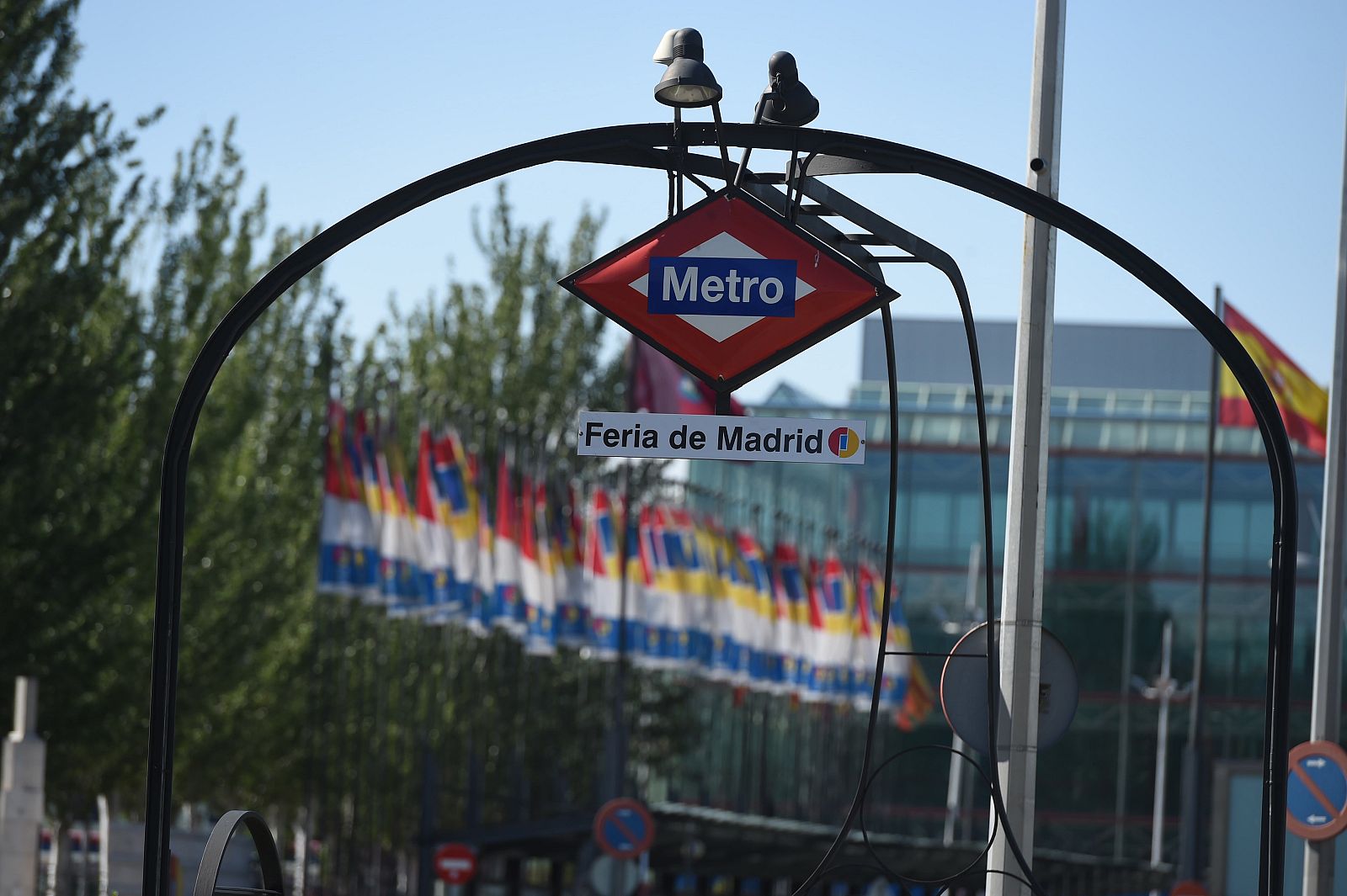 La estación de metro de Feria de Madrid da acceso a Ifema donde se realizará la la cumbre