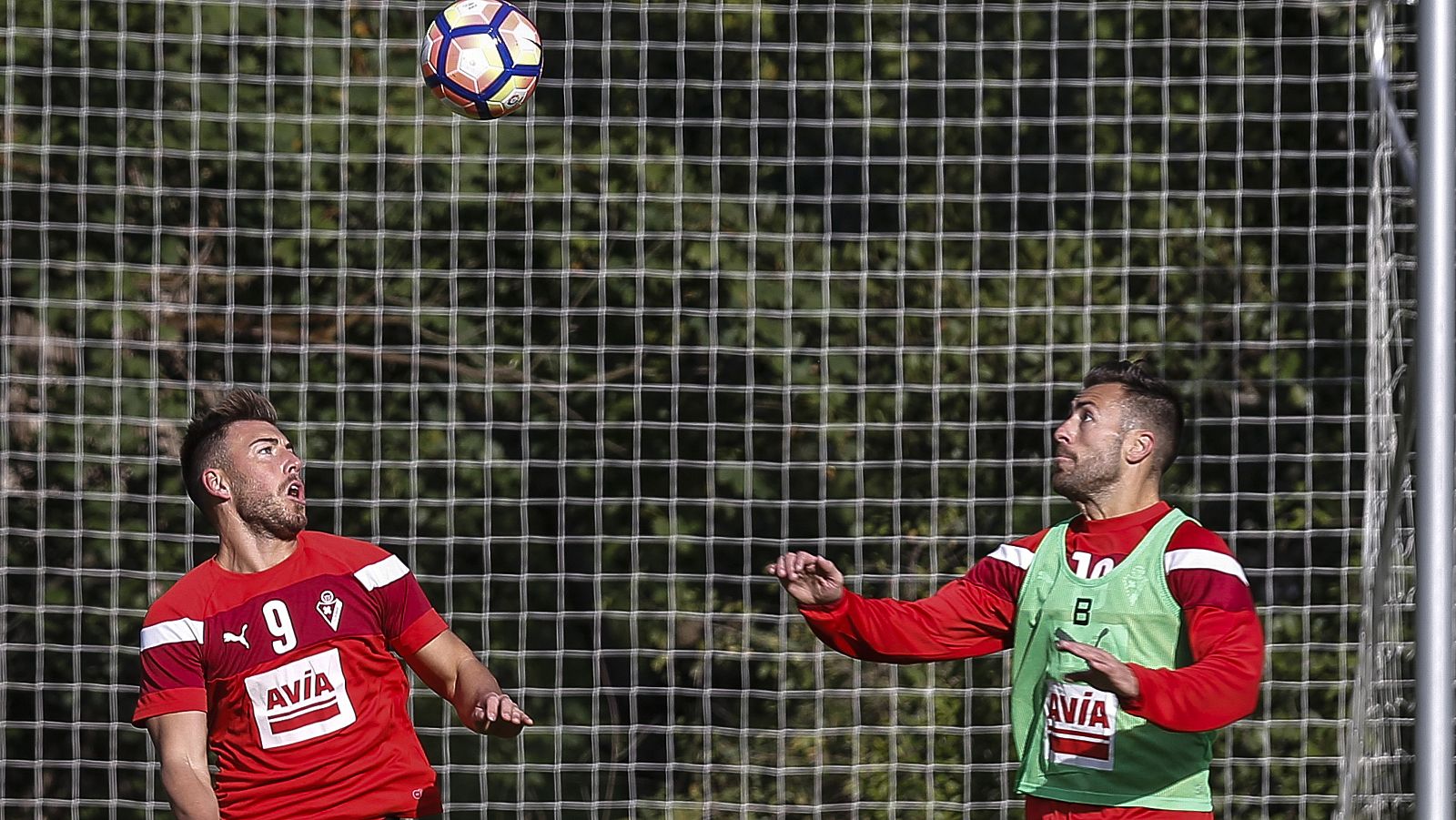 Piden cinco años de cárcel para los futbolistas Enrich y Luna por un vídeo sexual