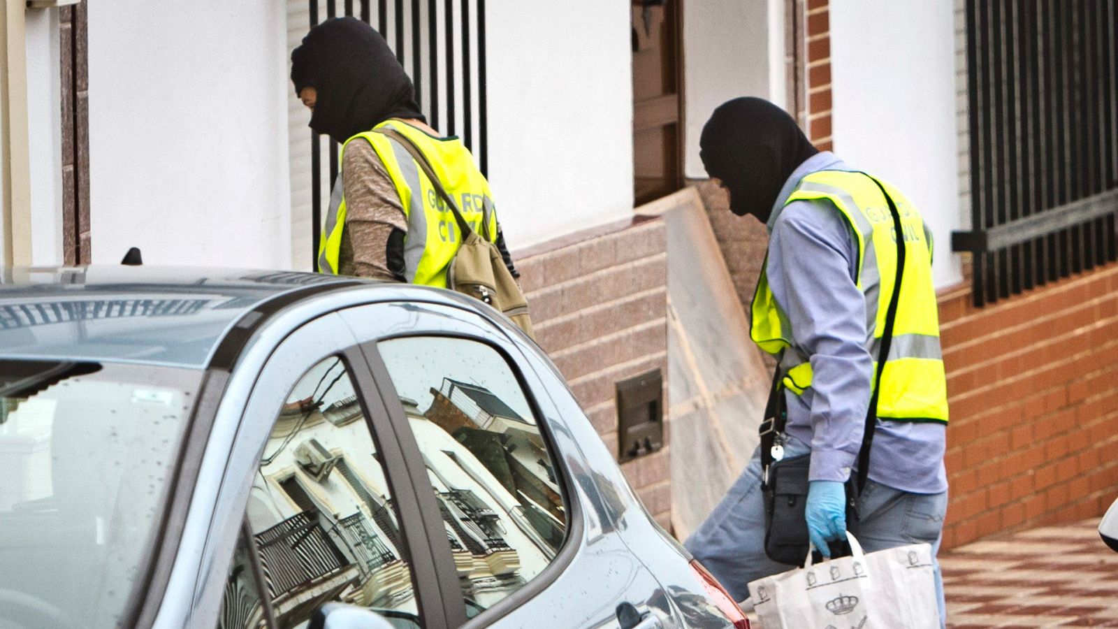 Agentes de la Guardia Civil en una operación contra el terrorismo yihadista
