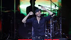 Enrique Iglesias hace cantar y bailar a un público entregado en su regreso a Madrid