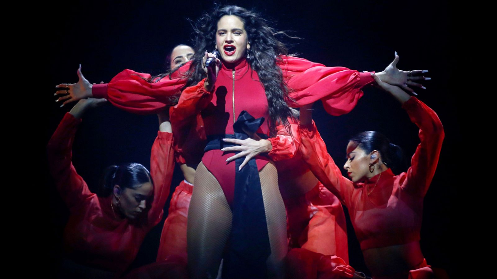 Rosalía durante su concierto en el Palau Sant Jordi de Barcelona