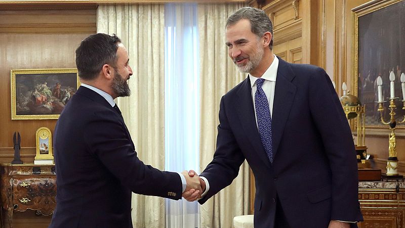 Abascal hará una "oposición frontal" a Sánchez pero se abre a apoyar medidas concretas sobre Cataluña