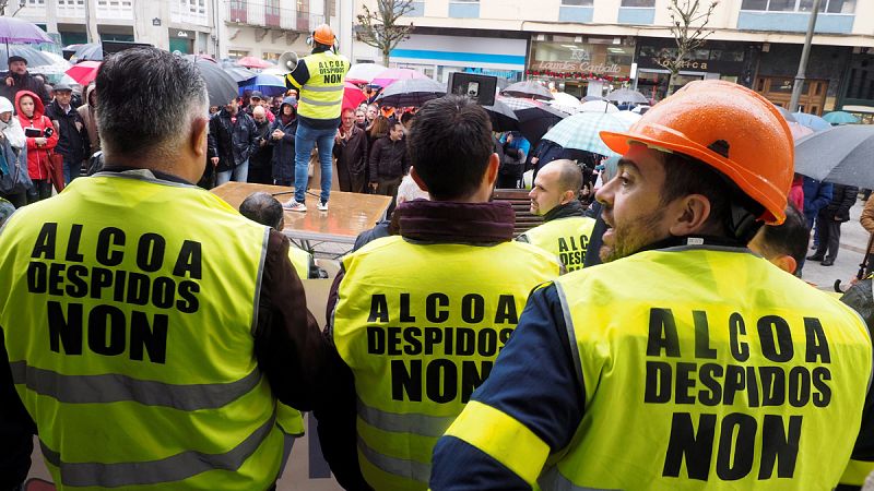 Medio millar de personas se manifiesta en Lugo para pedir la continuidad de la fábrica de Alcoa