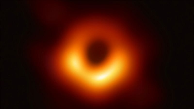 La primera imagen de un agujero negro, elegida por 'Science' como el avance científico más importante de 2019