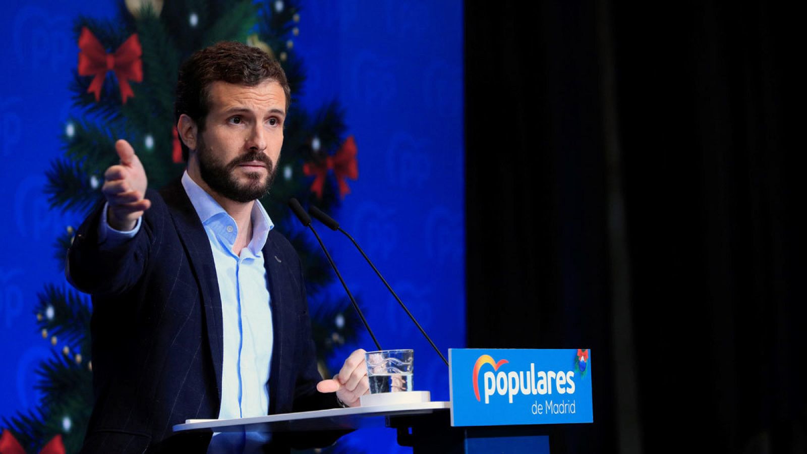 La Junta Electoral abre expediente sancionador al PP por los sms de Casado en campaña