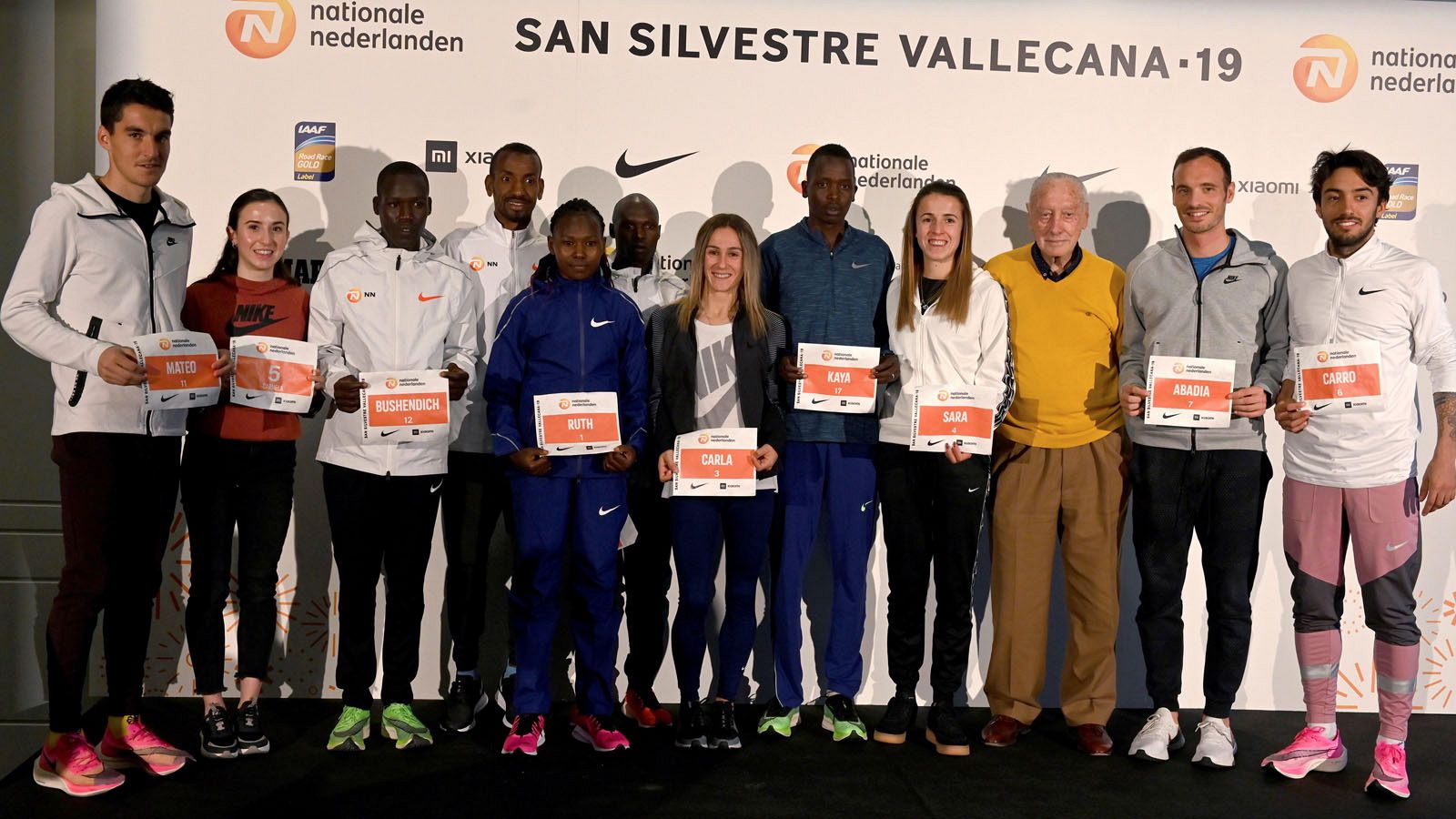 Presentación de los atletas para la San Silvestre