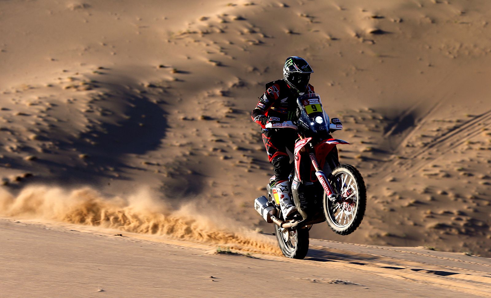 Imagen del estadounidense Ricky Brabec durante la primera etapa del rally Dakar 2020.