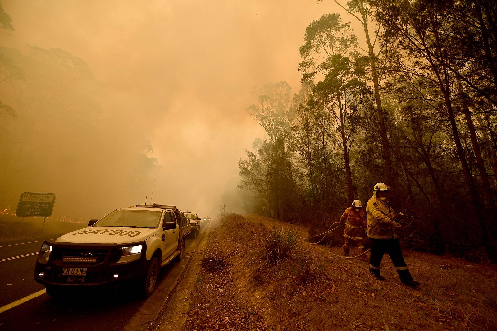 Centenares de incendios forestales asolan el sur de Australia