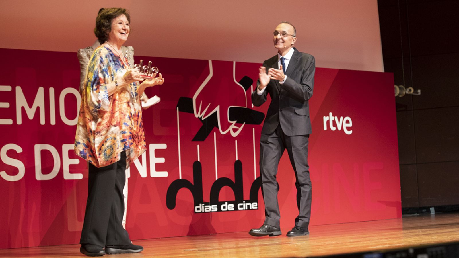 Julieta Serrano recoge el premio 'Elegidos para la gloria'