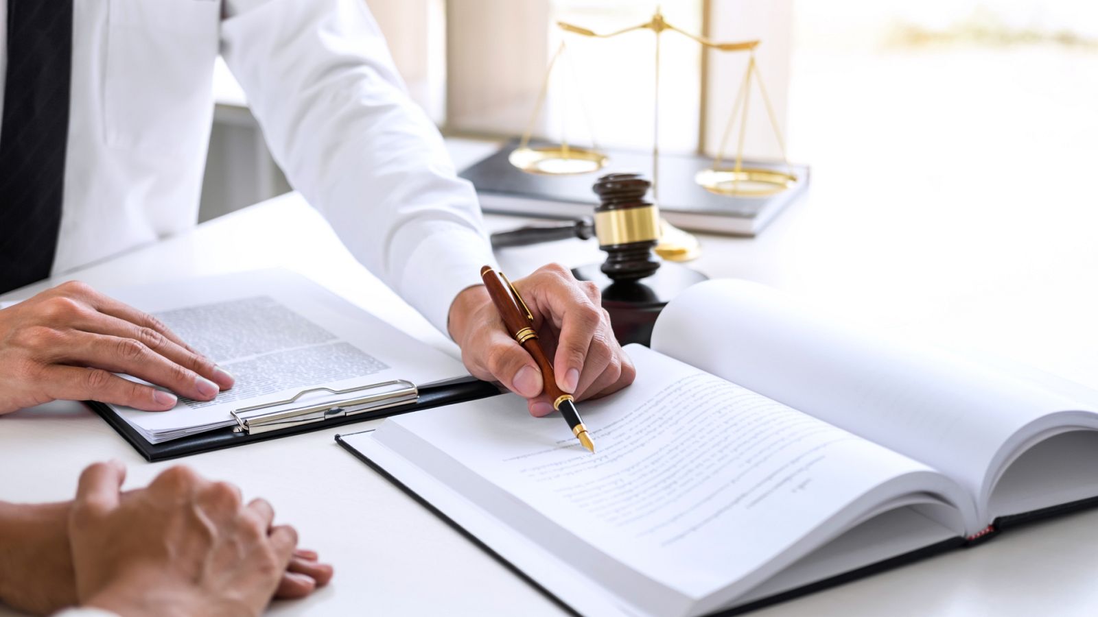 La Mañana - Rastreador de herencias