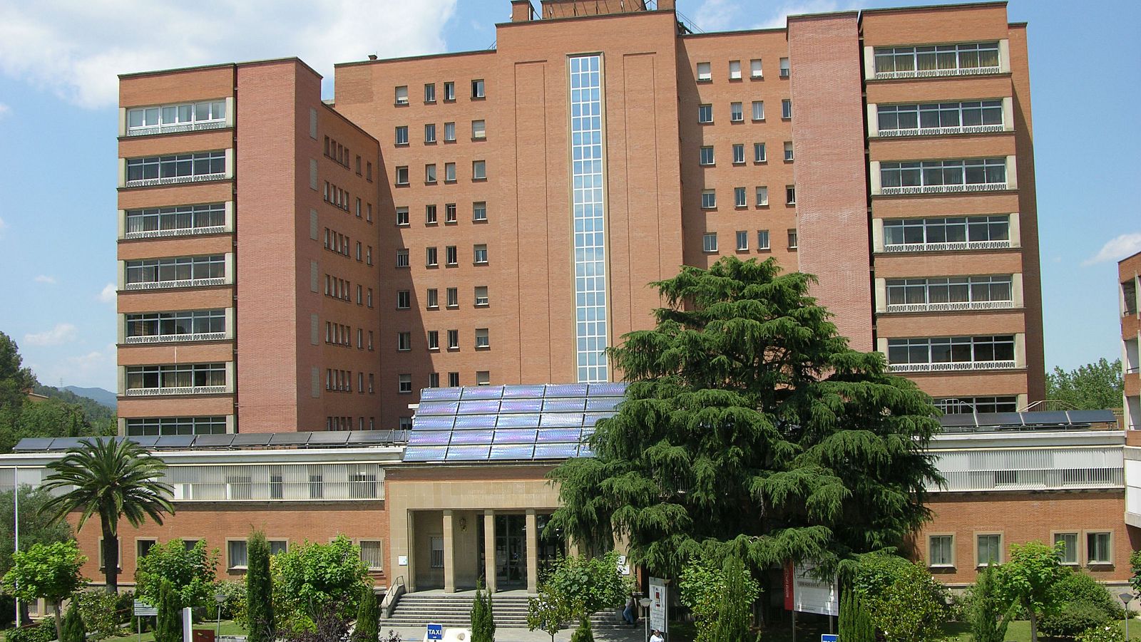 Investigan un posible caso de maltrato a un bebé de un mes en Girona