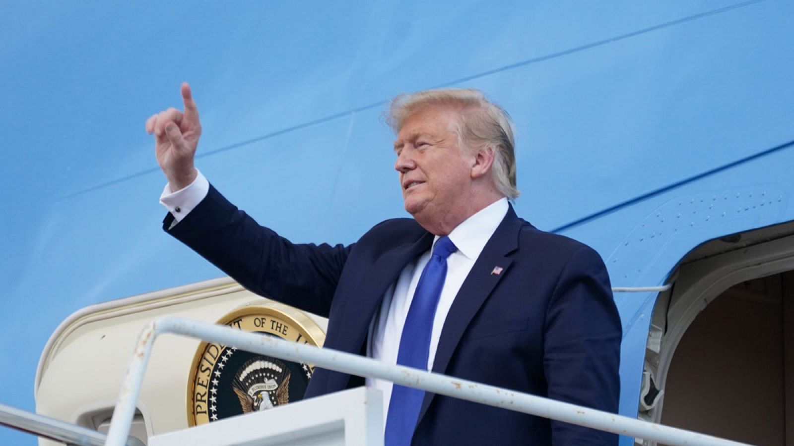 Trump advierte al líder supremo de Irán que "sea muy cuidadoso" con las palabras tras las críticas vertidas contra EE.UU.