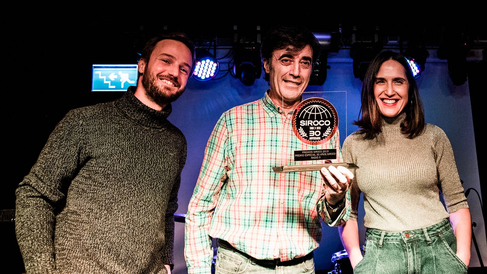 Tomás Fdo. Flores, Virginia Díaz y Julio Ródenas recogen el Premio Especial 30 años que la Sala Siroco ha otorgado a Radio 3