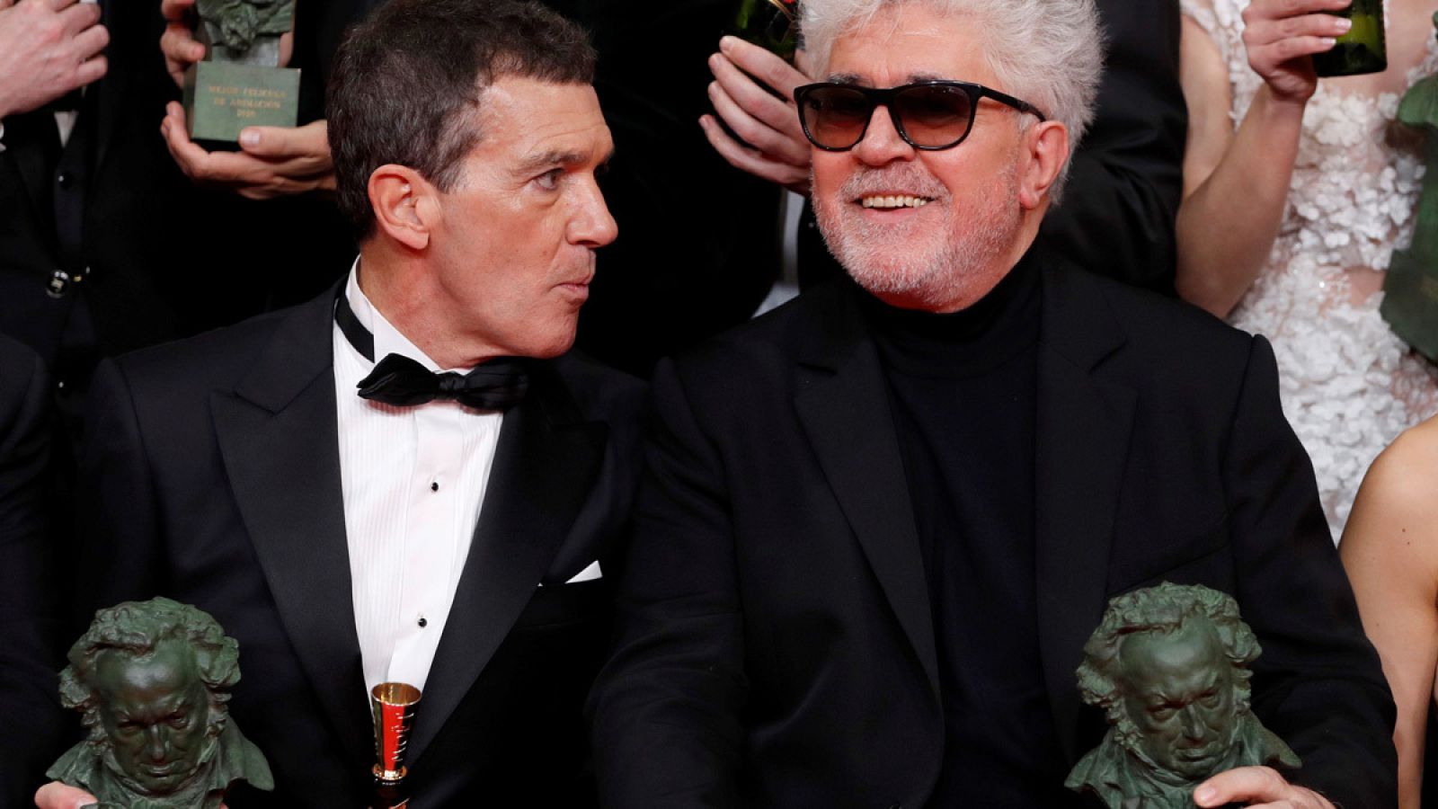 Antonio Banderas y Pedro Almodóvar, los grandes triunfadores de los premios Goya con 'Dolor y Gloria'.