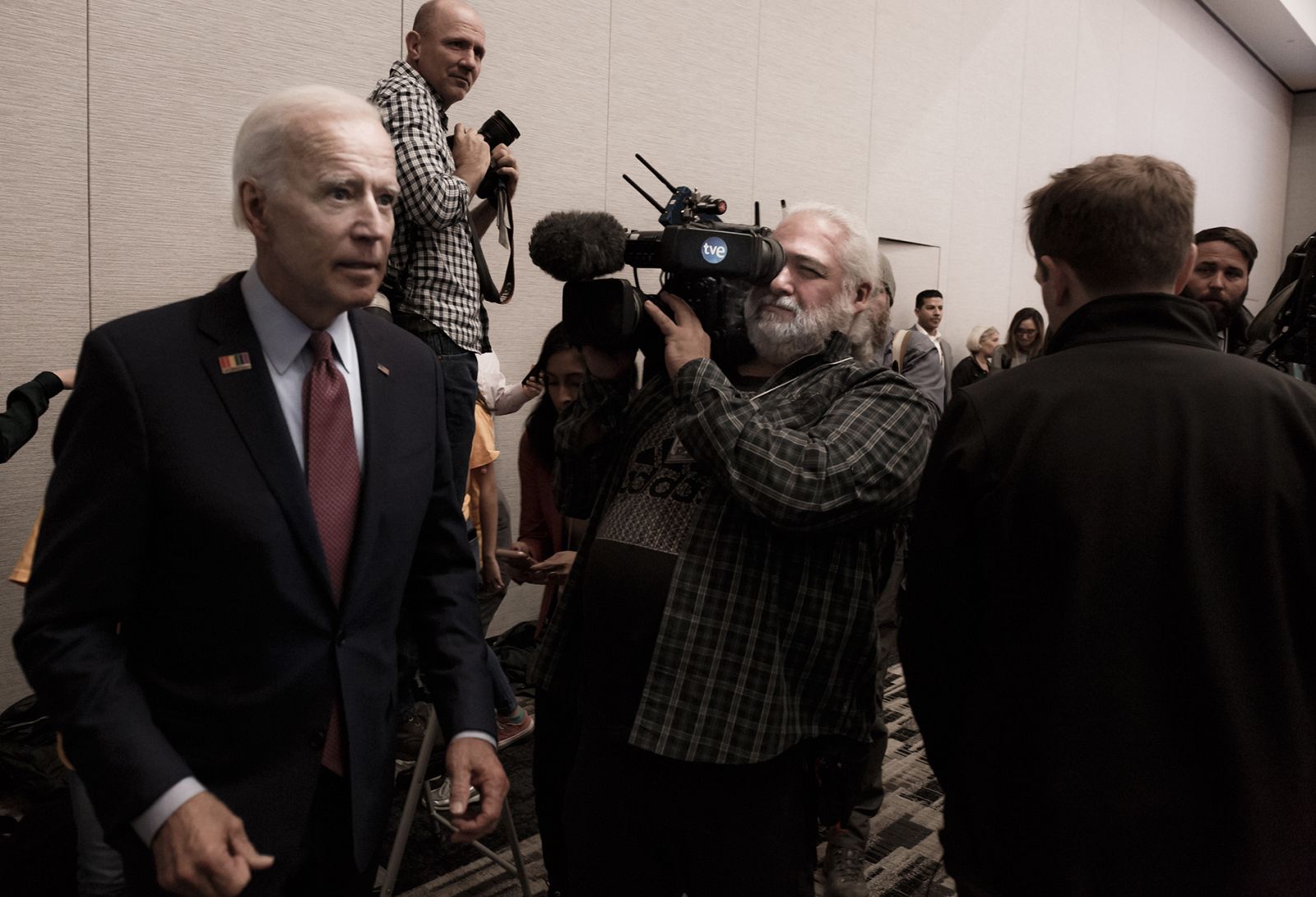 Equipo de TVE y Joe Biden