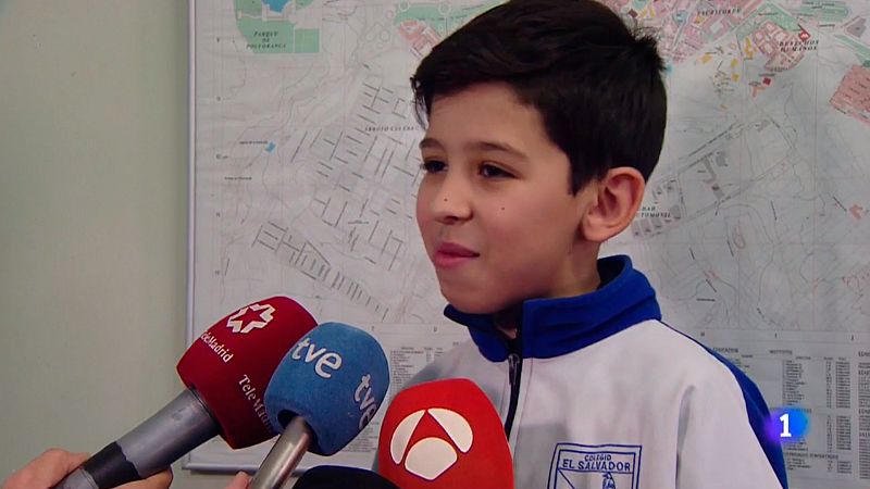Un niño de 11 años salva a su madre llamando al 112: "Se ha caído al suelo y no sé qué le pasa"