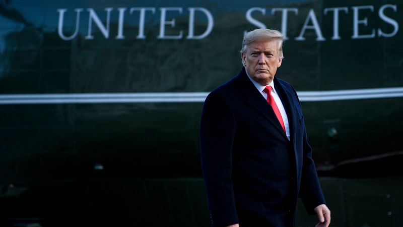 Trump destituye a dos destacados testigos que declararon en su contra en el 'impeachment'