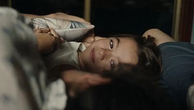 '20.000 especies de abejas': Berlín aplaude la mirada luminosa de Estibaliz Urresola sobre la infancia trans