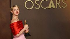 De Michelle Yeoh a Natalie Portman: 12 ganadoras del Oscar y sus 12 fabulosos vestidos