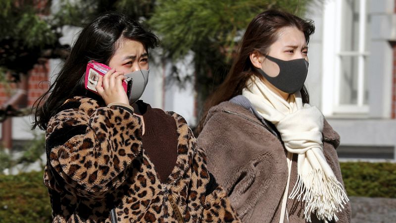 Japón cerrará los centros escolares hasta finales de marzo por el coronavirus