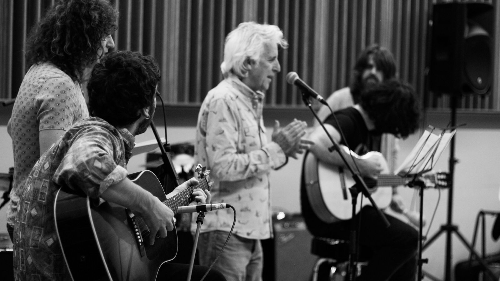 Derby Motoreta's Burrito Kachimba y Kiko Veneno durante la grabación de "Alas del mar"