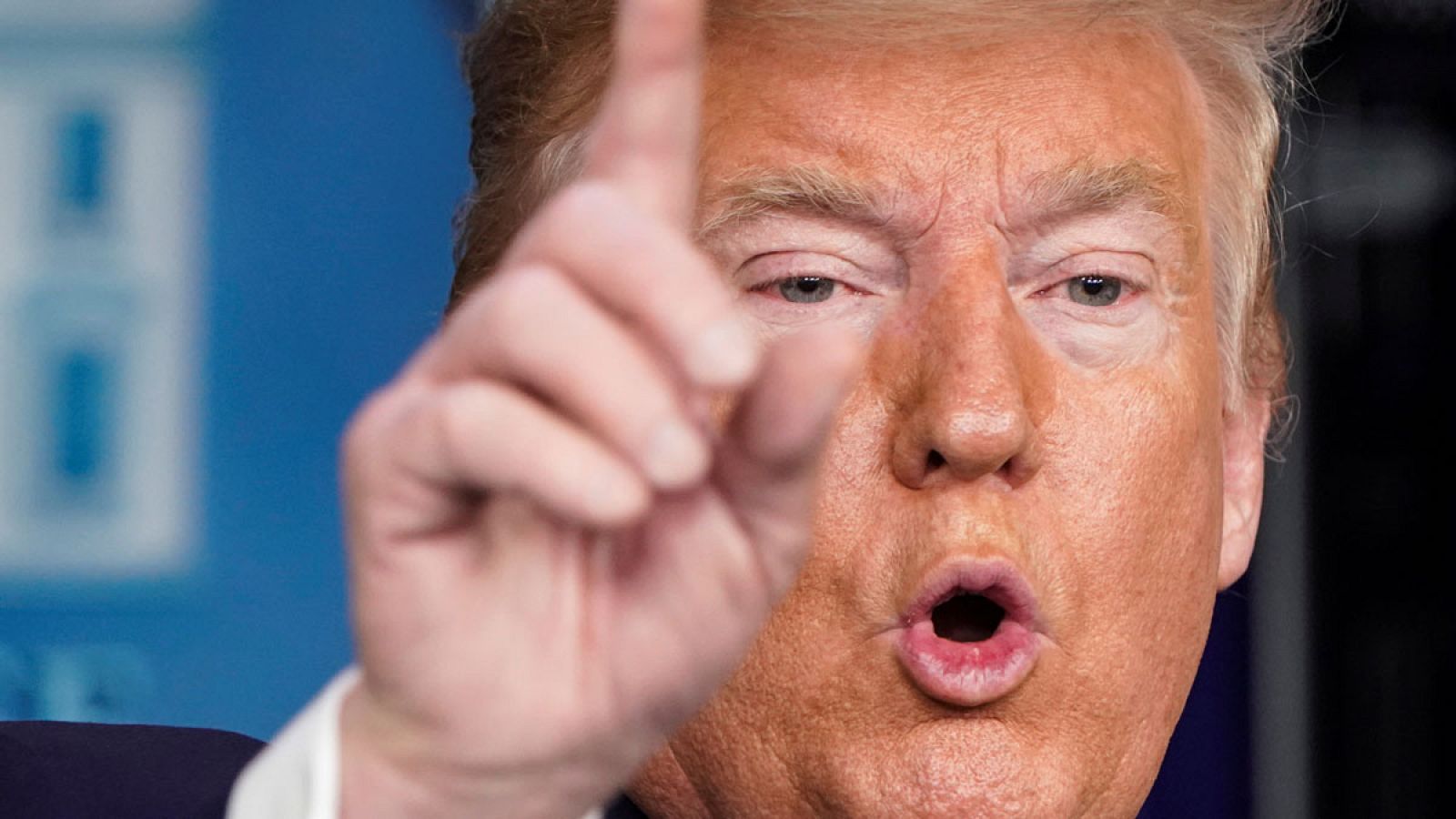 Trump confirma la muerte de una mujer por coronavirus en Estados Unidos y prohíbe la entrada desde Irán