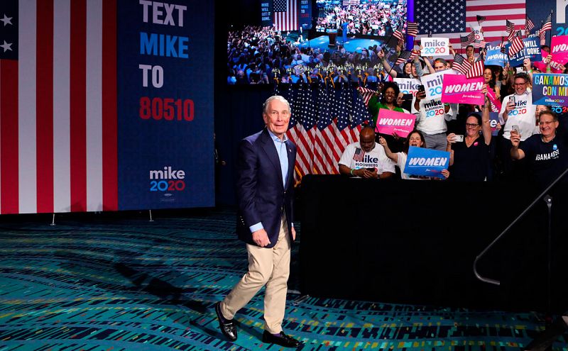 Bloomberg se retira de las primarias demócratas tras el fracaso en el 'supermartes' y apoyará a Joe Biden