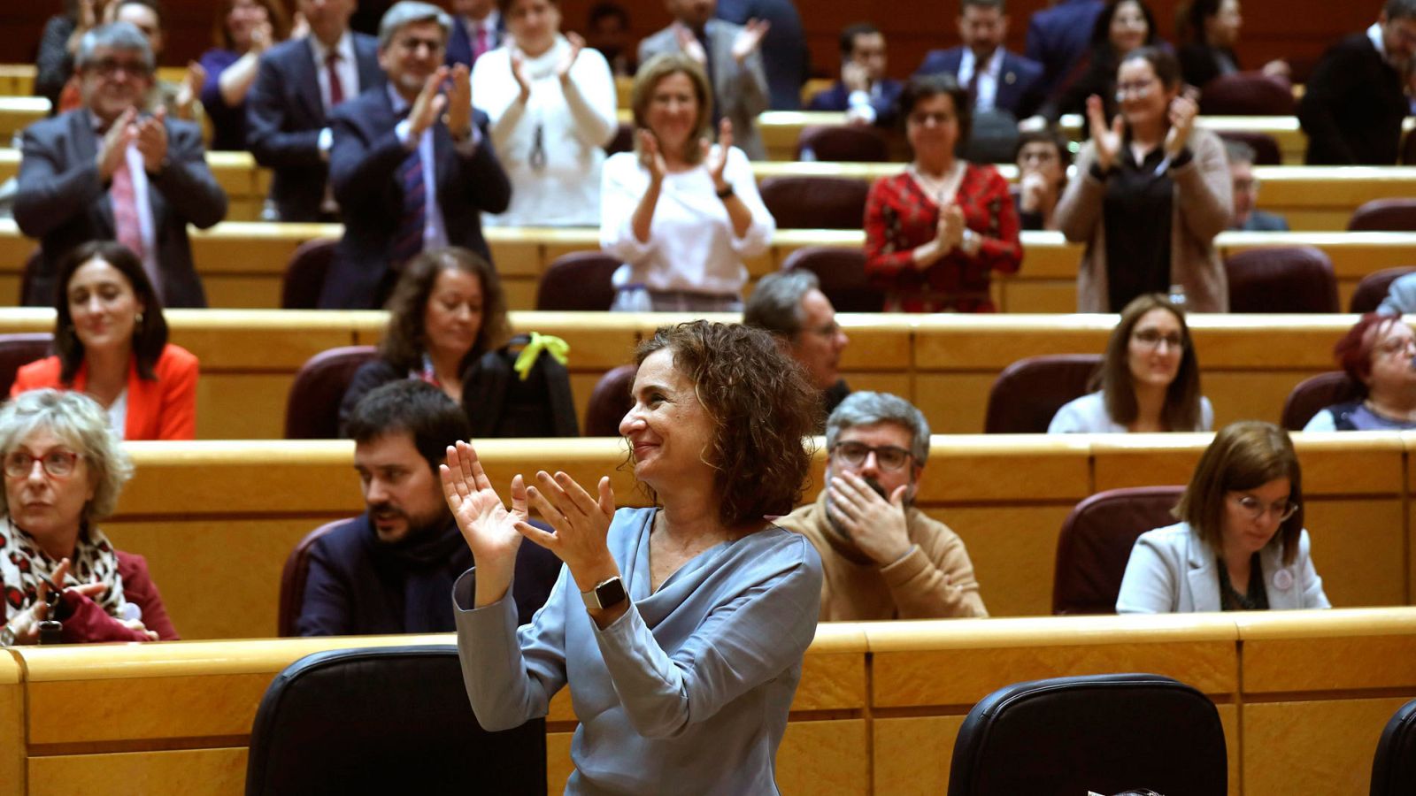 La ministra de Hacienda, María Jesús Montero, este miércoles durante el pleno del Senado, que debate los objetivos de estabilidad presupuestaria para el periodo 2020-2023 y los techos de gasto de 2020 y 2021