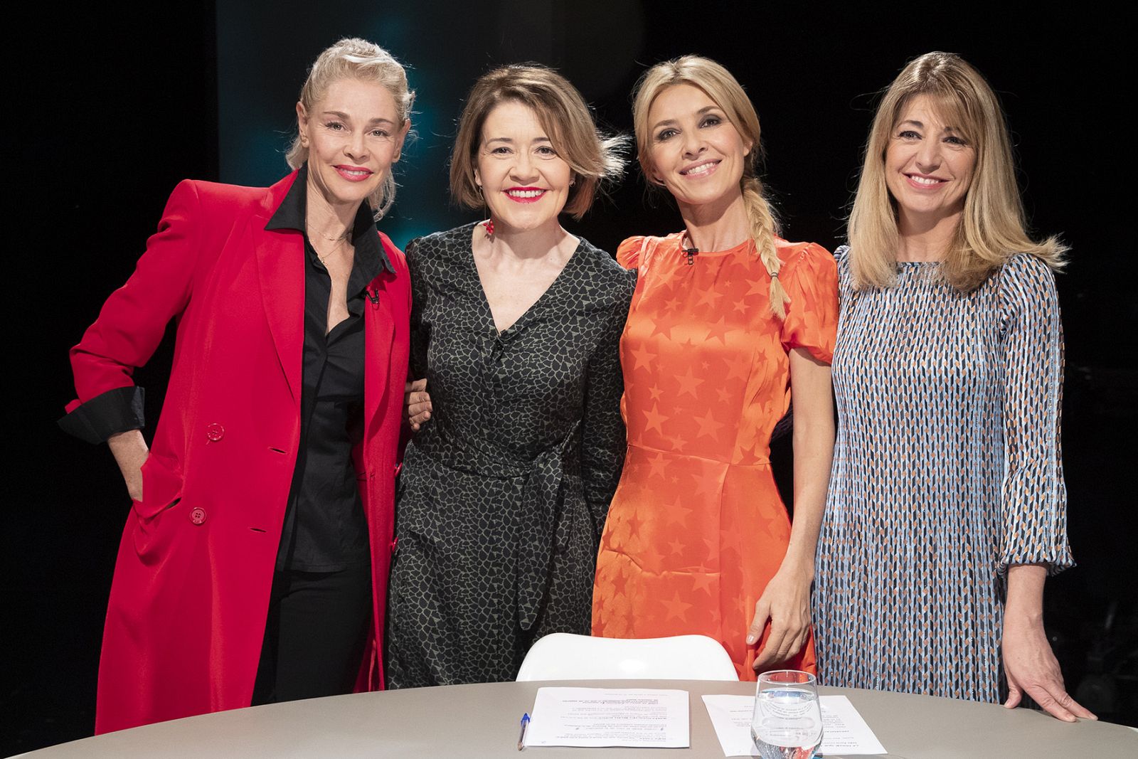 Participantes del coloquio sobre la película 'La noche que mi madre mató a mi padre'