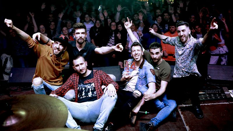 Porto Bello rep el premi Disc Catal de l'Any en una festa a l'Antiga Fbrica Estrella Damm