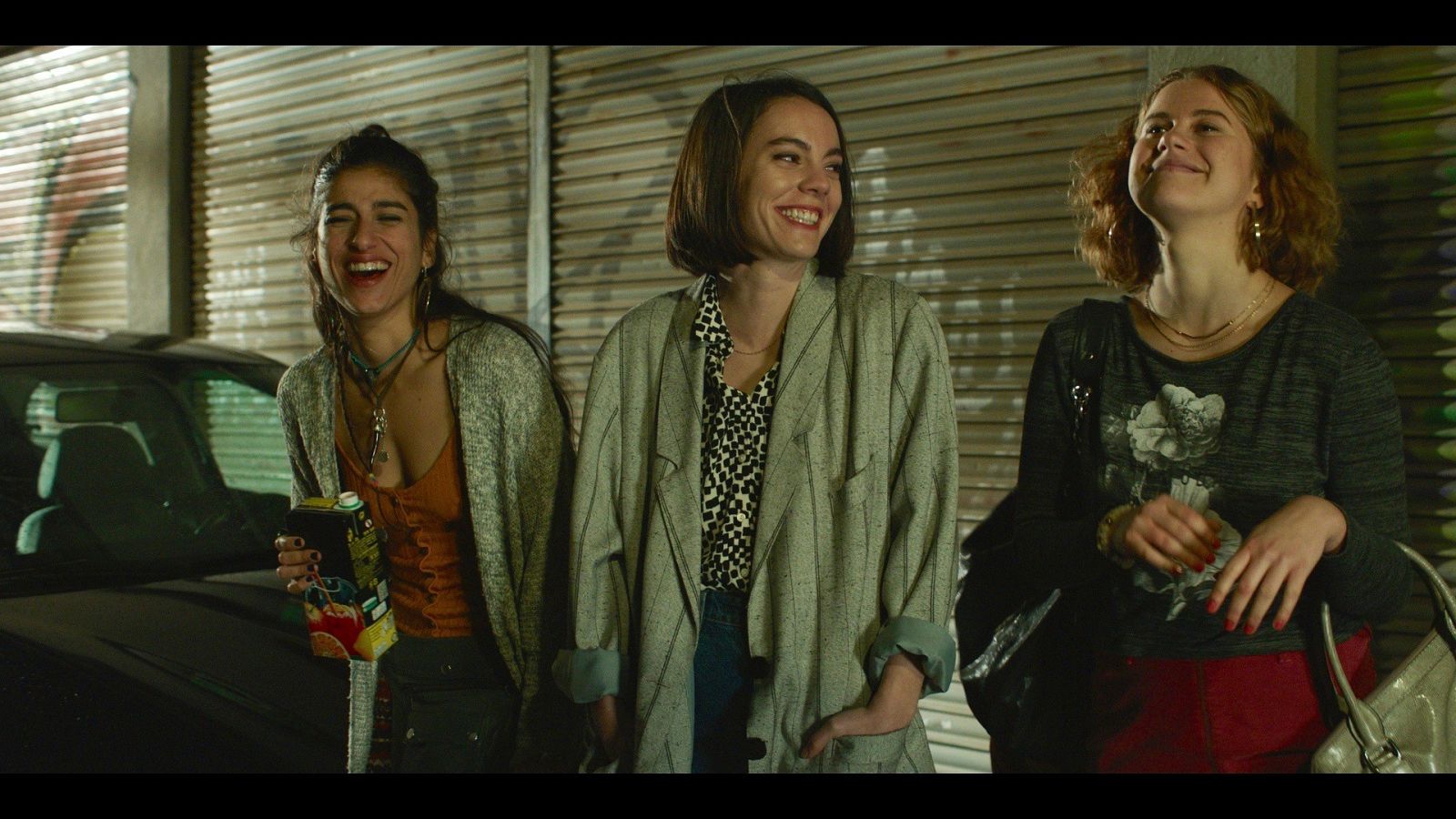 Carolina Yuste, Vicky Luengo y Elisabet Casanovas en el rodaje de 'Chavalas'