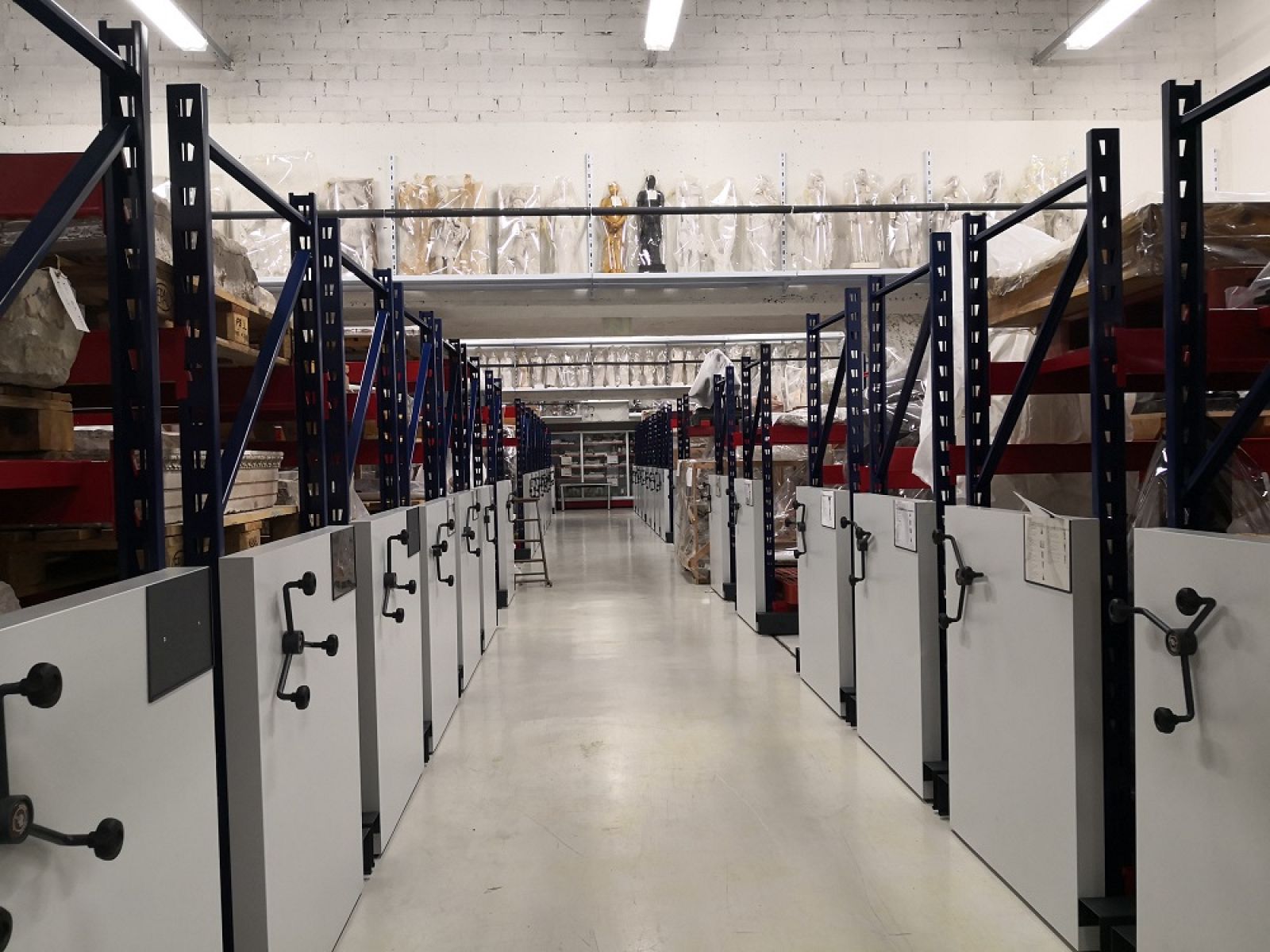 Magatzem del Museu Nacional d'Art de Catalunya a 'Cinc dies a...'