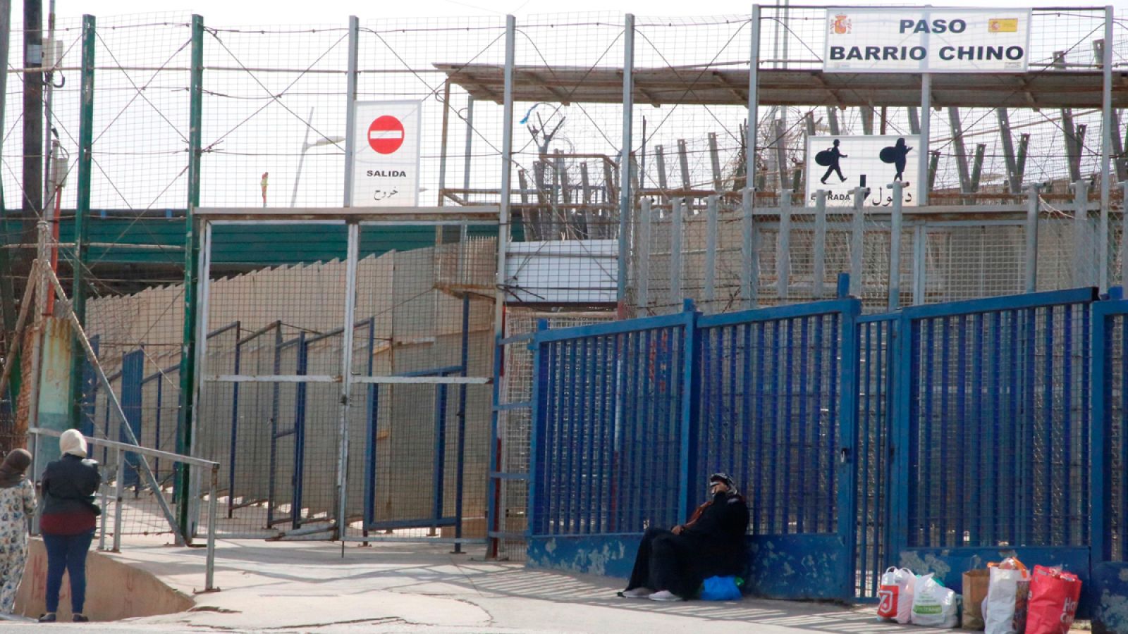 Vista de un paso fronterizo entre España y Marruecos en Melilla