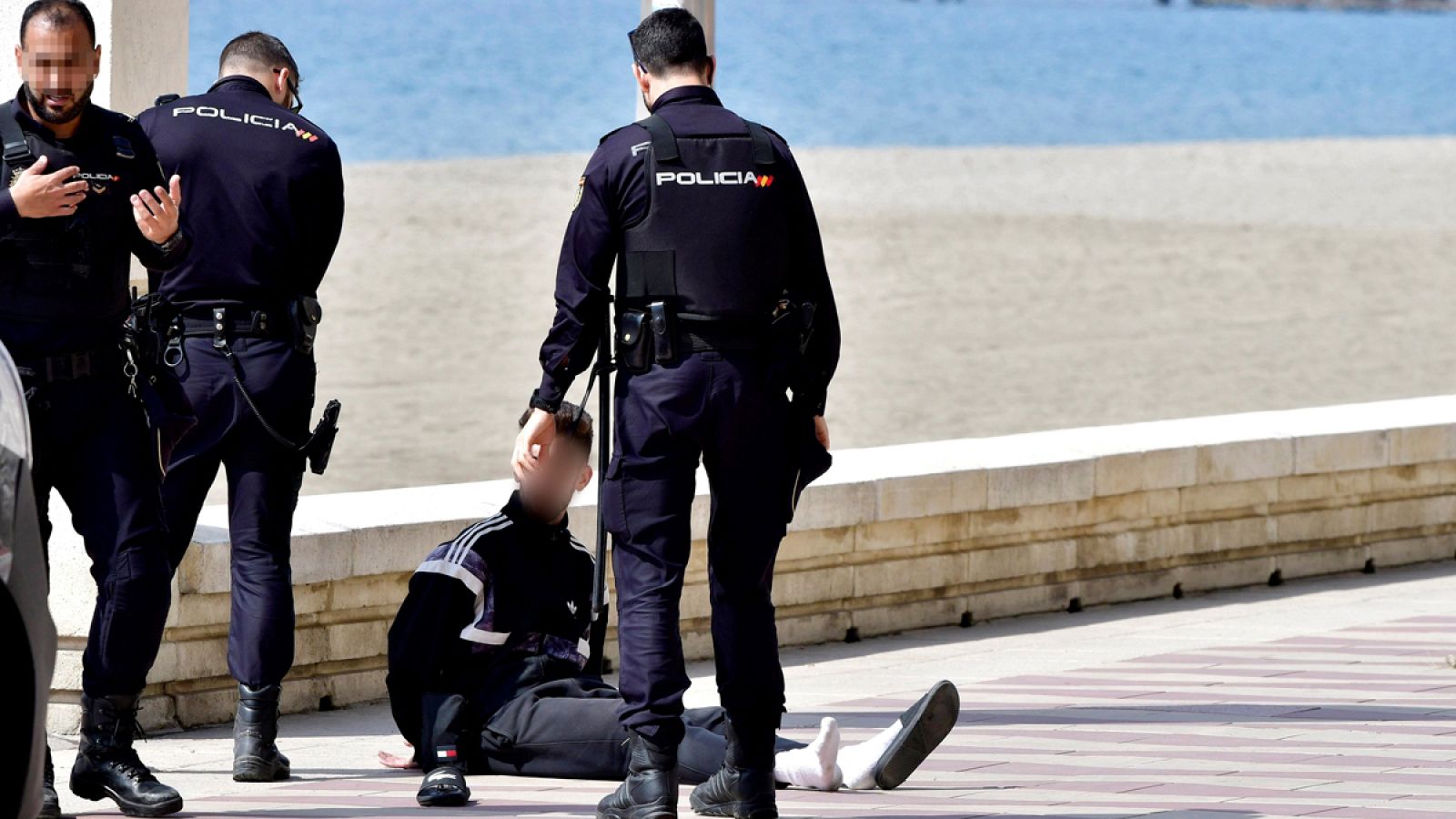 Detienen por desobediencia a un ciclista que no paró ante la Policía Nacional
