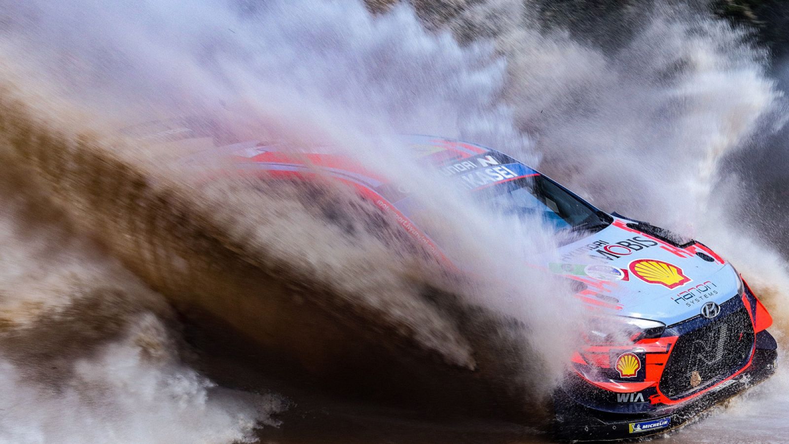 Dani Sordo conduce su Hyundai