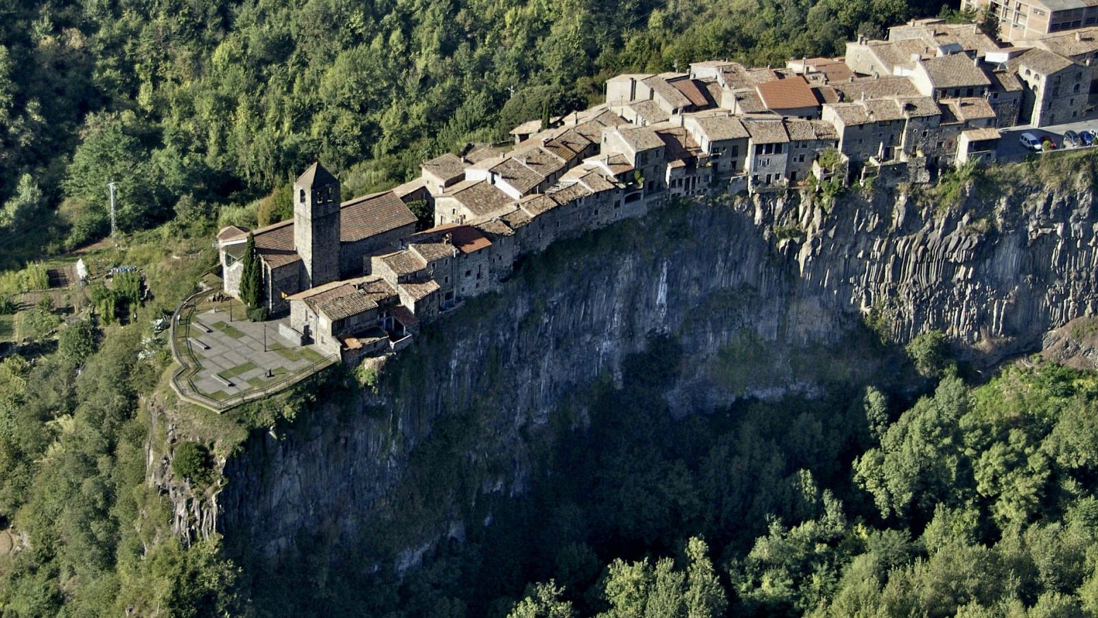 Castellfollit de la Roca a 'Carràrius'