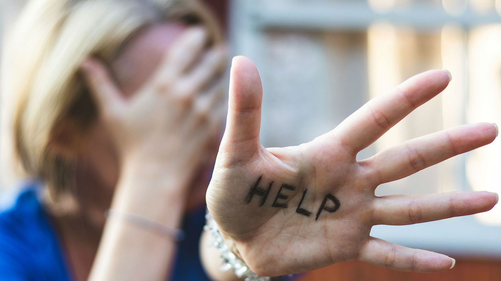 Las organizaciones que ayudan a las víctimas están desbordadas