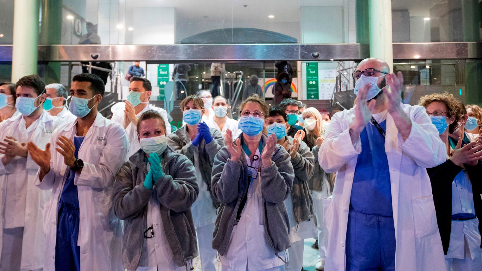 La sanidad irrumpió como tercera preocupación de los españoles justo ante de la declaración de alarma por la pandemia del coronavirus.