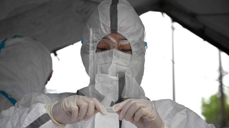 China anuncia que los pacientes en estado grave por el coronavirus bajan de 1.000