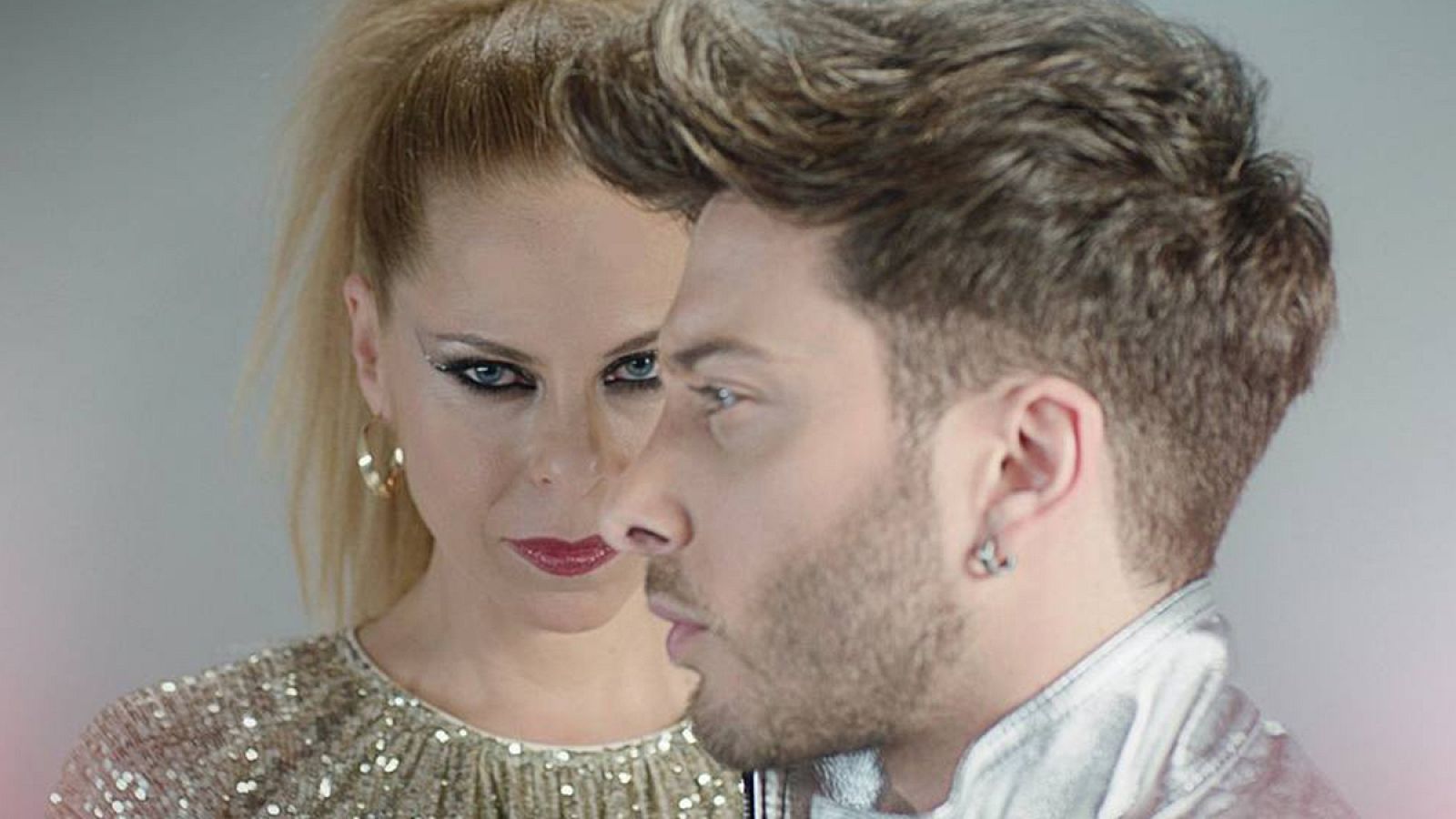 Portada de "Mi luz", el single de Pastora Soler y Blas Cantó