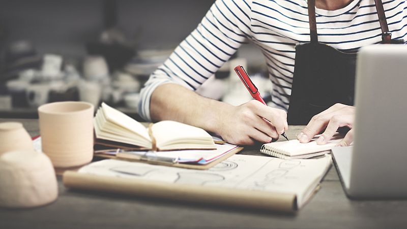 El Gobierno aplaza seis meses el pago de cuotas a empresas y autónomos