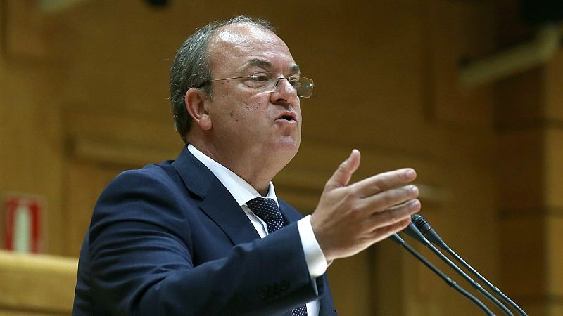 Monago denuncia que existe una "orden" para "ocultar el número real de fallecidos" y Marlaska lo niega