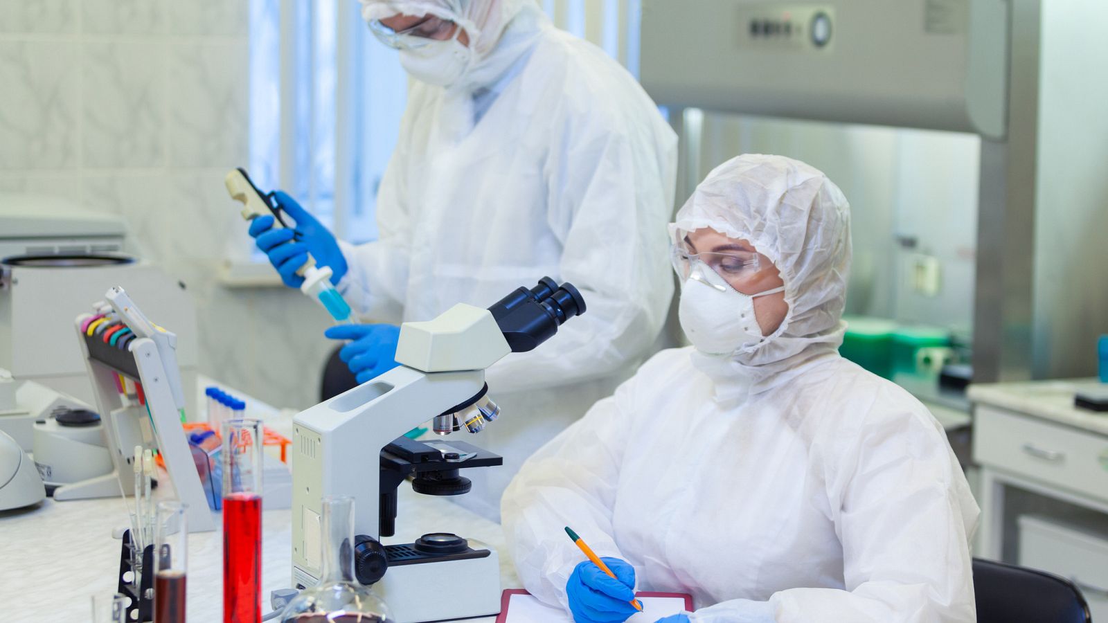 El fármaco ya ha superado las pruebas clínicas de fase 1 (en voluntarios sanos) y de fase 2 (con dificultad respiratoria aguda).