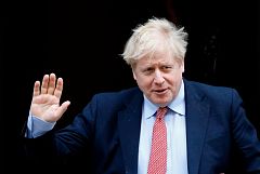 Boris Johnson pasa la noche en el hospital por "precaución" ante los "síntomas persistentes" de COVID-19