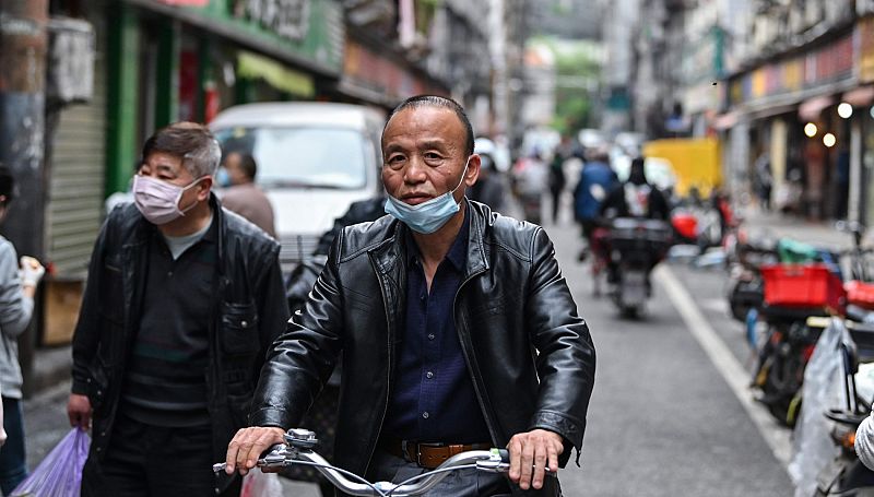 La ciudad de Wuhan, epicentro de la epidemia, recupera la libertad tras el fin de la cuarentena