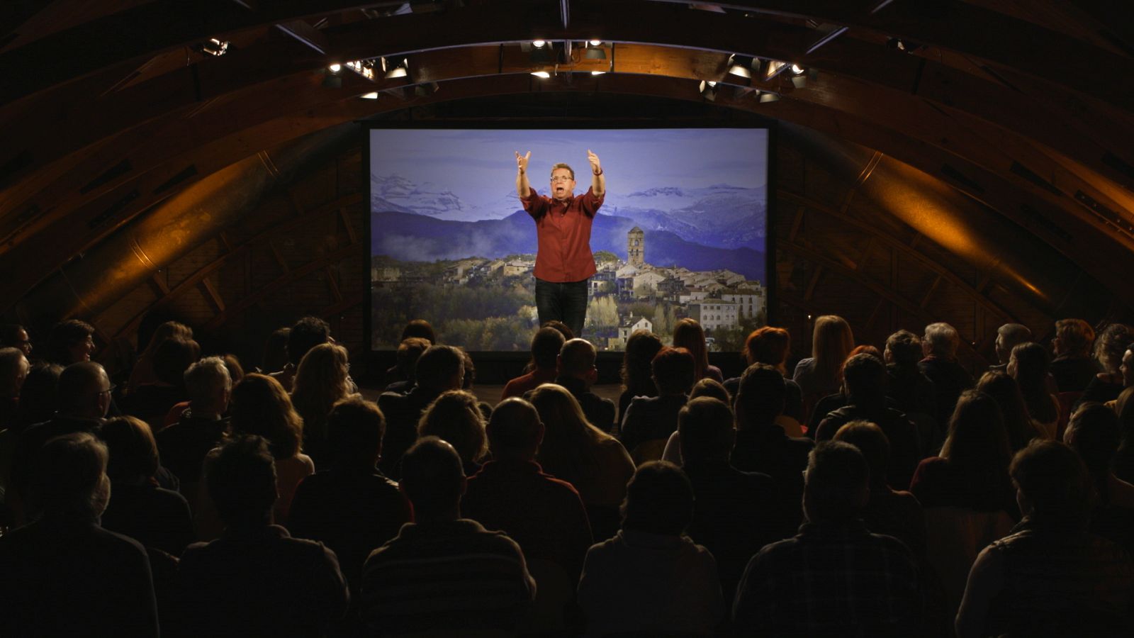 Eva Hache se despide de 'La Paisana' y cede el testigo a Jorge Cadaval