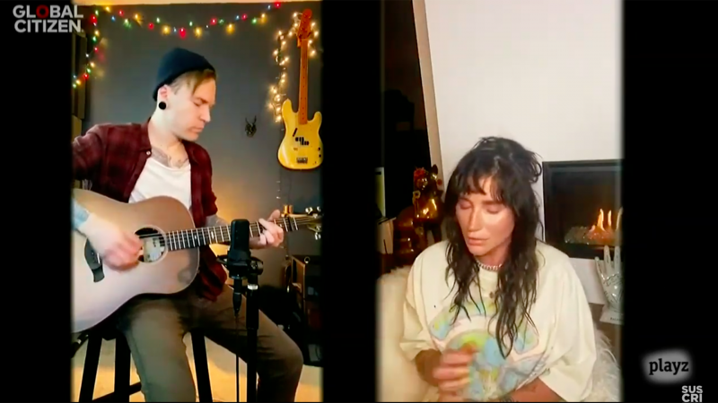 Kesha s sabe cantar, pero nos enga durante una dcada: su espectacular directo en el OWTAH rompe las redes
