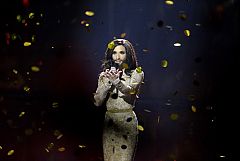 Conchita Wurst cambia radicamente de imagen, y su transformación tiene un único motivo