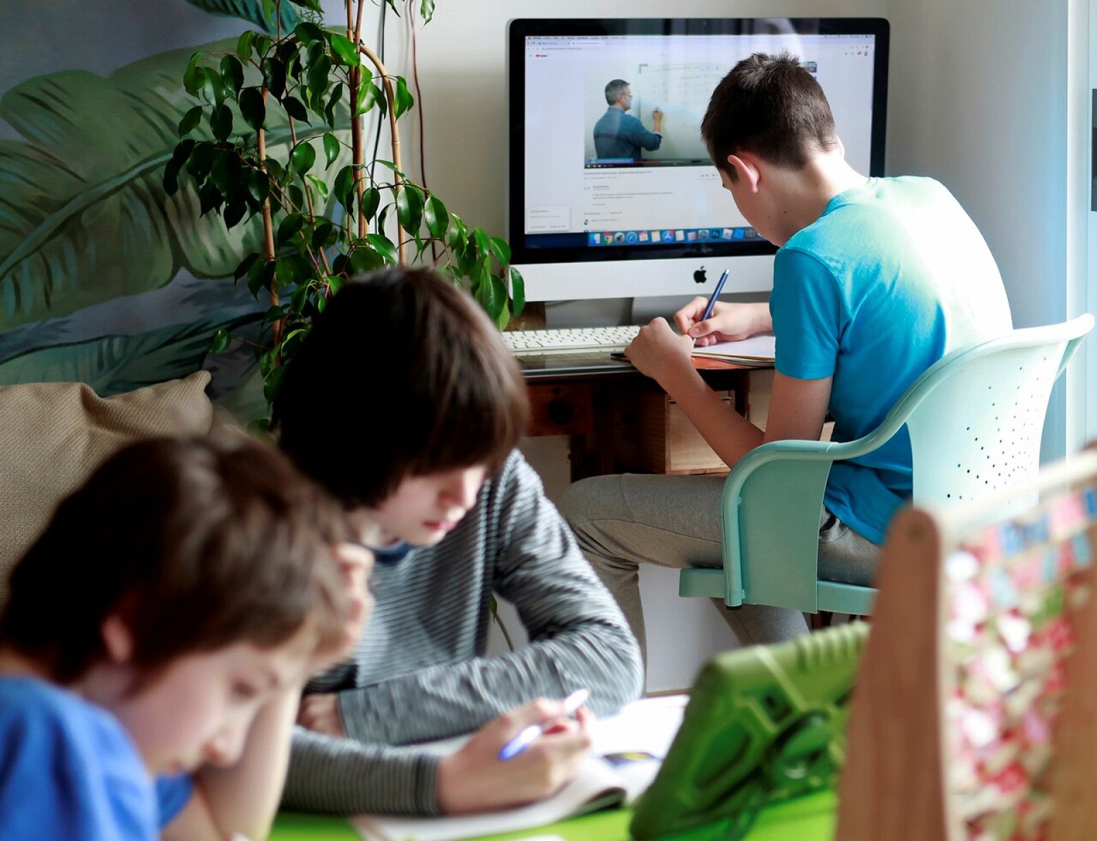 Imagen de archivo de un grupo de niños