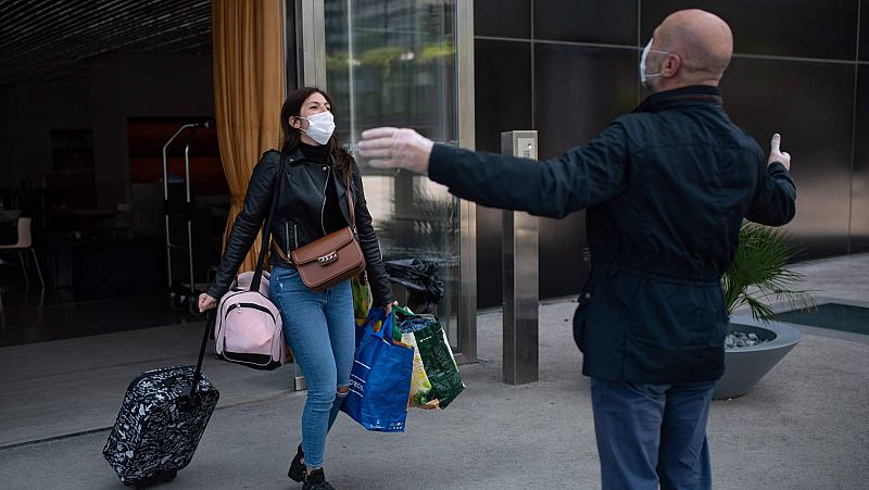 España supera los 100.000 enfermos curados del coronavirus, casi la mitad de los infectados